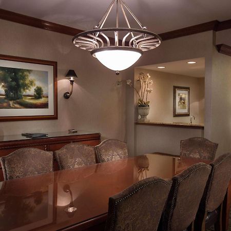 Doubletree By Hilton Lisle Naperville מראה חיצוני תמונה