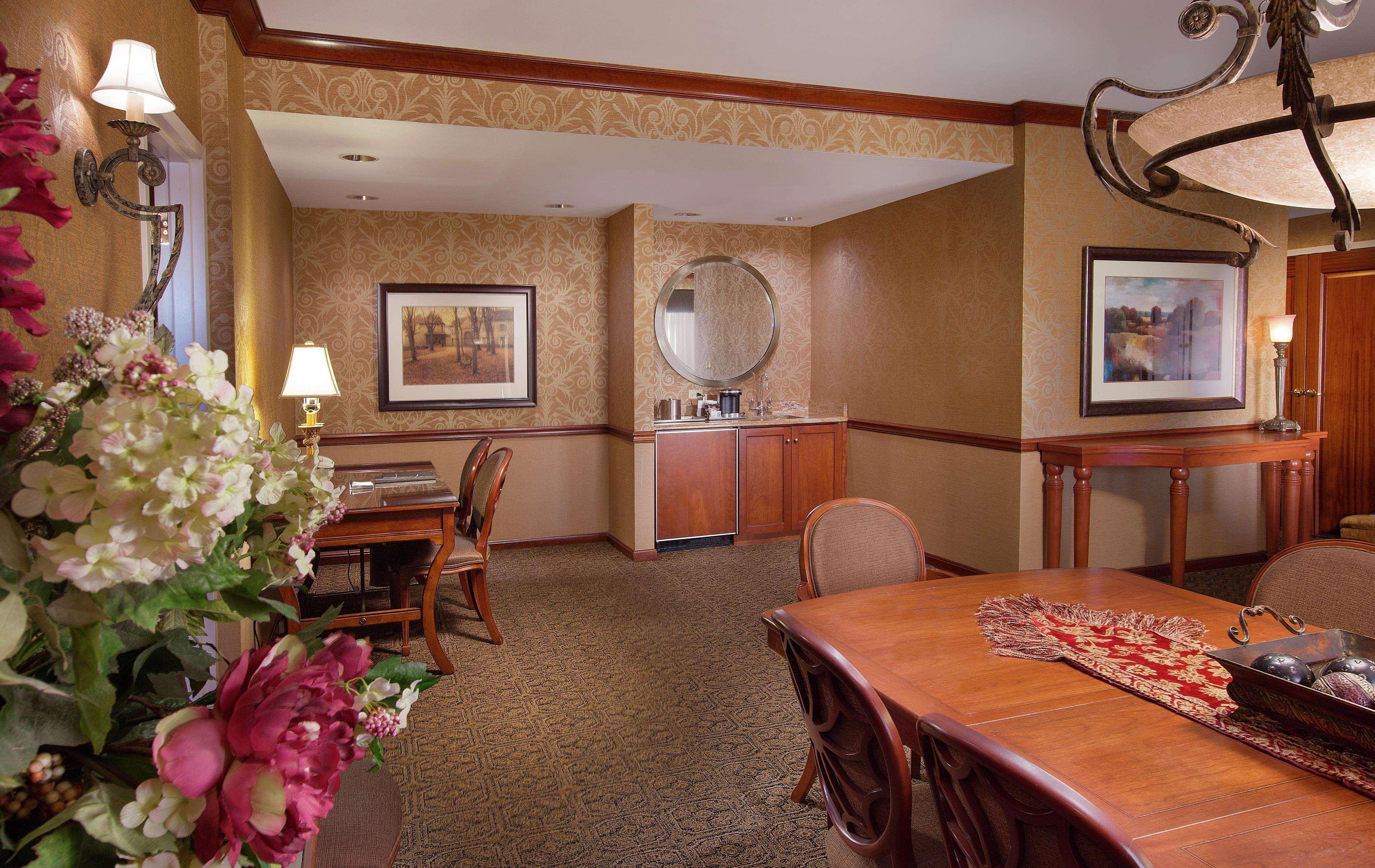 Doubletree By Hilton Lisle Naperville מראה חיצוני תמונה