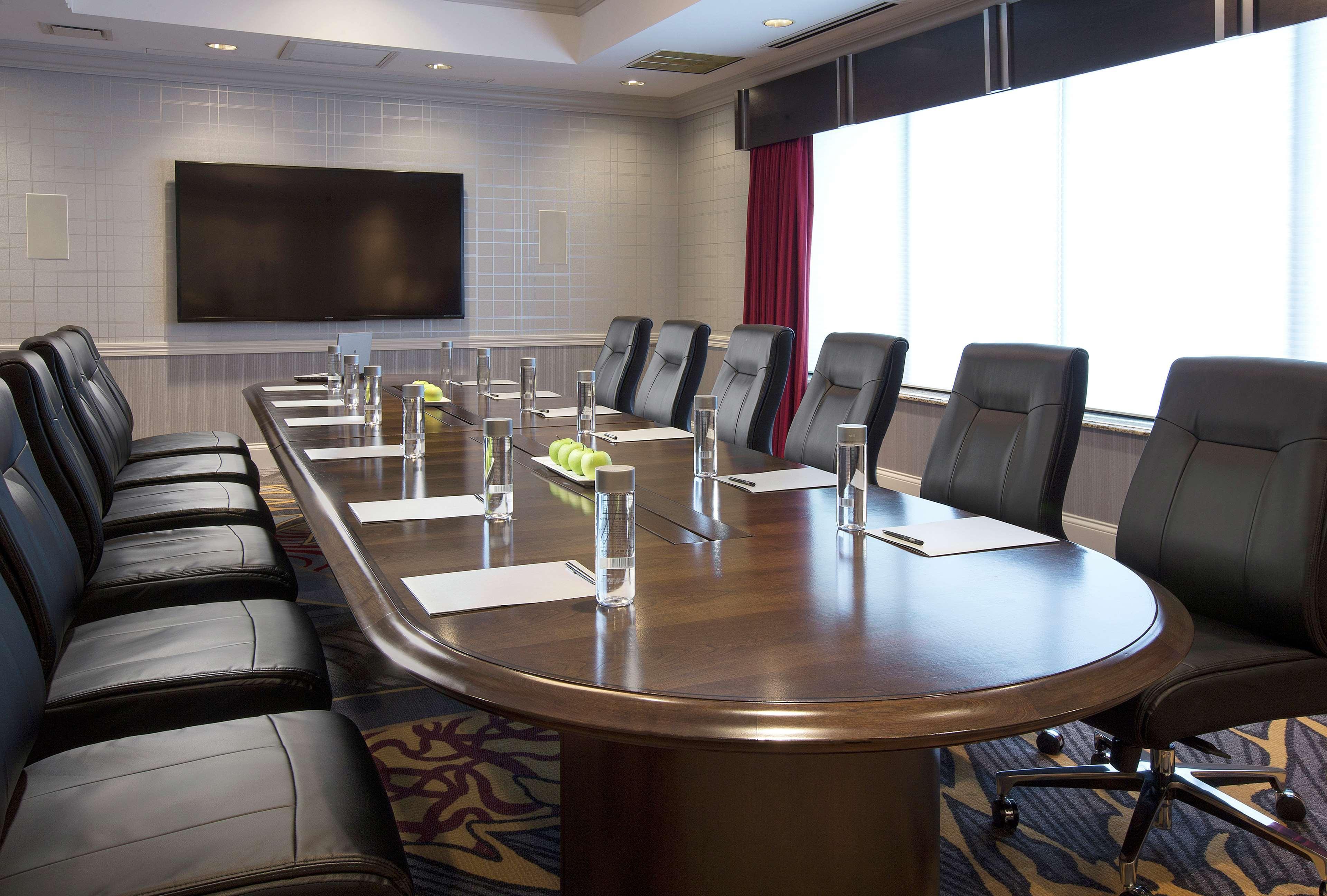 Doubletree By Hilton Lisle Naperville מראה חיצוני תמונה